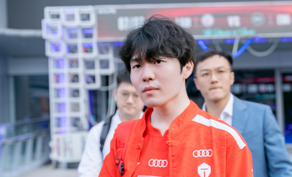 TES血洗EDG,JackeyLove打出惊人五杀峡谷大战小组赛,强势挺进下一轮的简单介绍 TES血洗EDG,JackeyLove打出惊人五杀峡谷大战小组赛,强势挺进下一轮的简单介绍