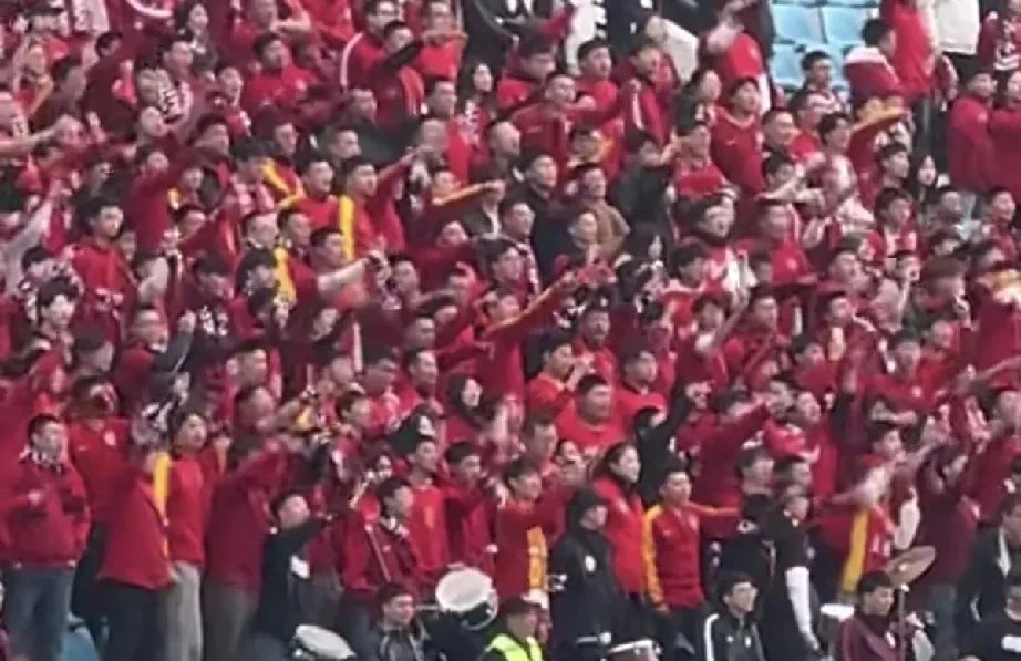 关于中超联赛亚泰队主场战平对手,球迷怒批裁判不公正的信息 关于中超联赛亚泰队主场战平对手,球迷怒批裁判不公正的信息