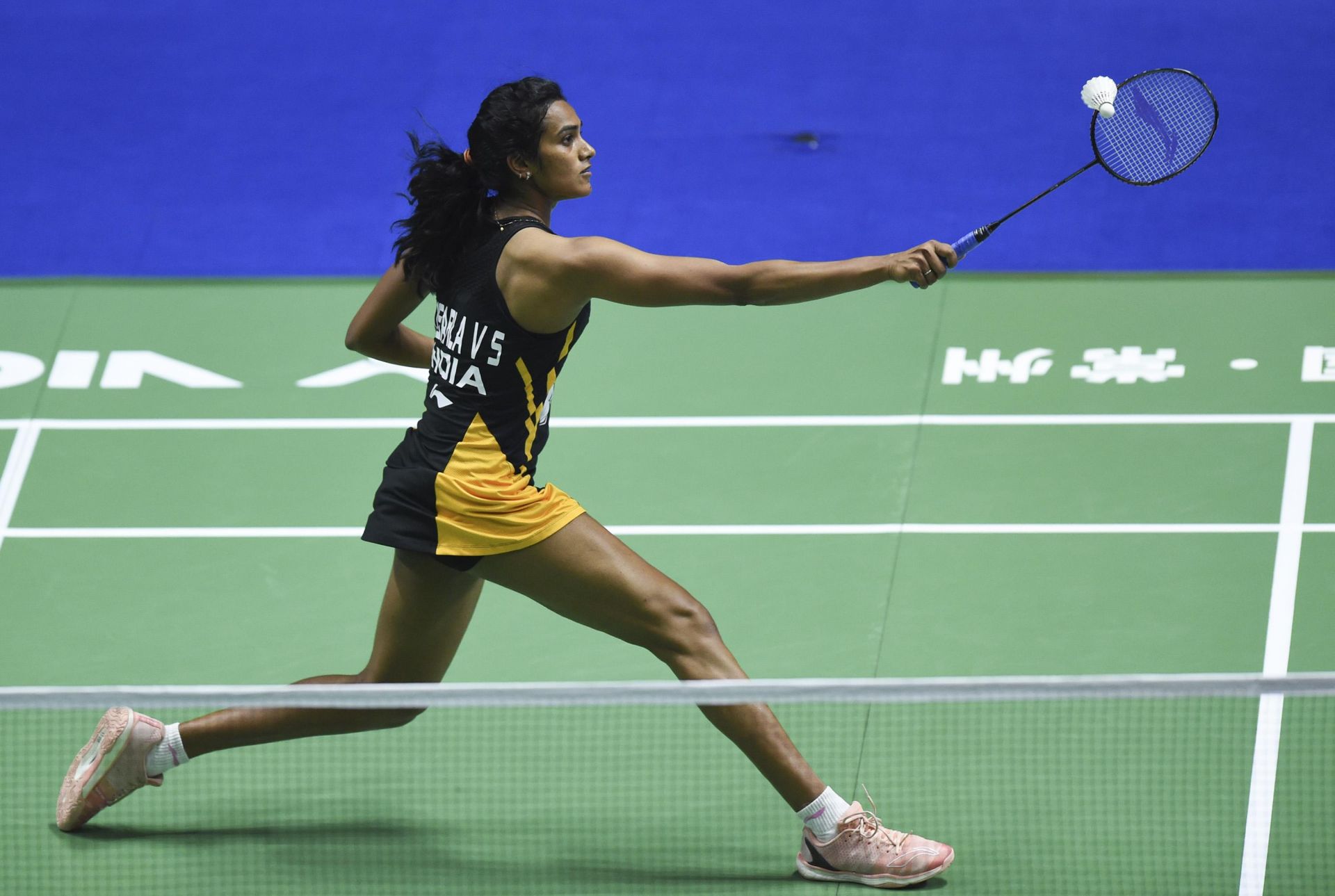 法国羽毛球队碾压英格兰羽毛球队,辛杜惊艳世界的简单介绍 法国羽毛球队碾压英格兰羽毛球队,辛杜惊艳世界的简单介绍