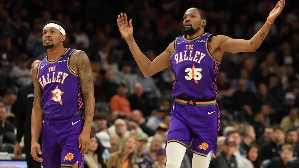 火箭强势黄蜂,布拉德利统治全场 火箭强势黄蜂,布拉德利统治全场