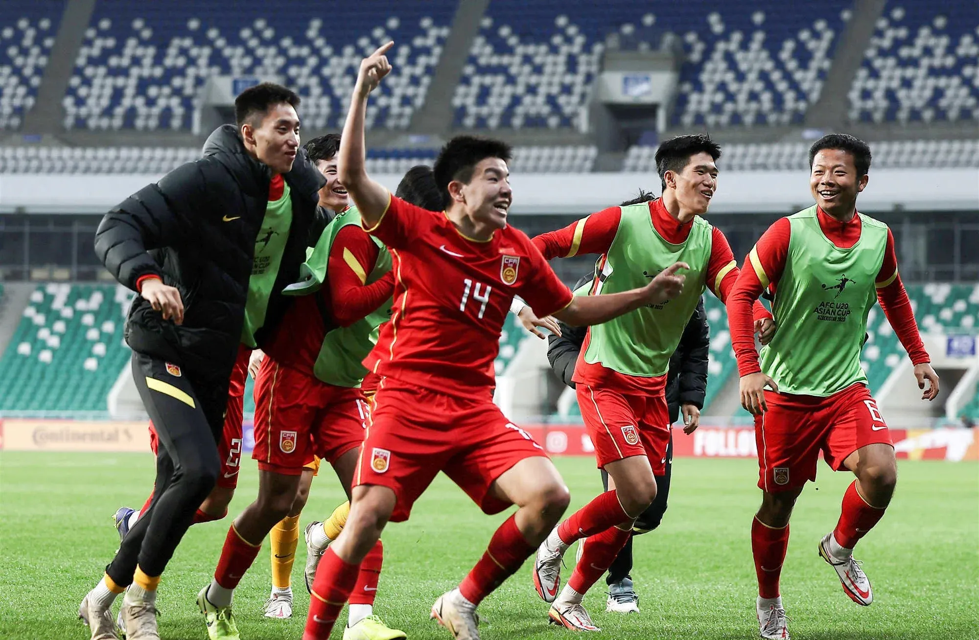 国际杯赛中国队出征,备战世界巨头 国际杯赛中国队出征,备战世界巨头