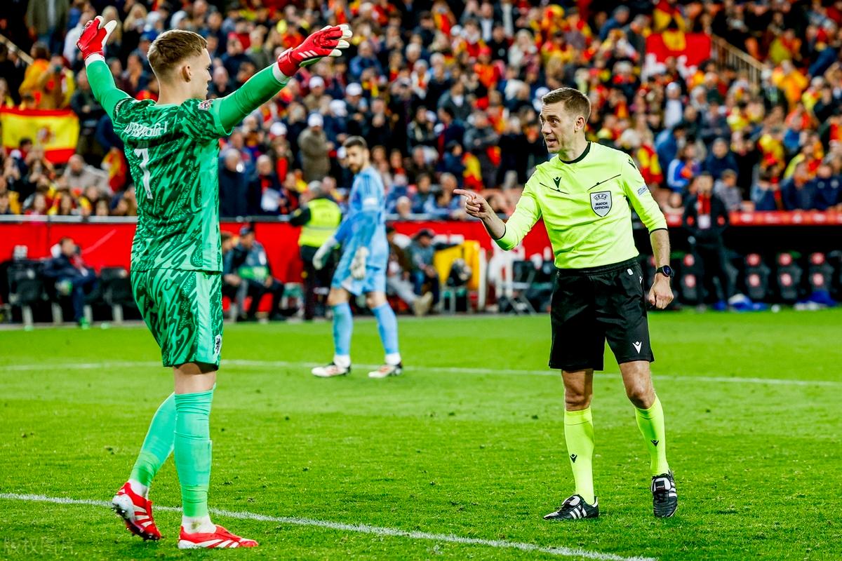 开云官网-荷兰抢先在点球大战中淘汰德国，获得出线资格