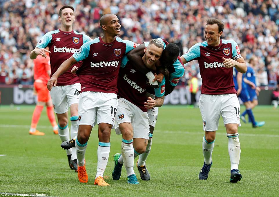 荷兰-逆转俄罗斯队携手进军八强的简单介绍 荷兰-逆转俄罗斯队携手进军八强的简单介绍