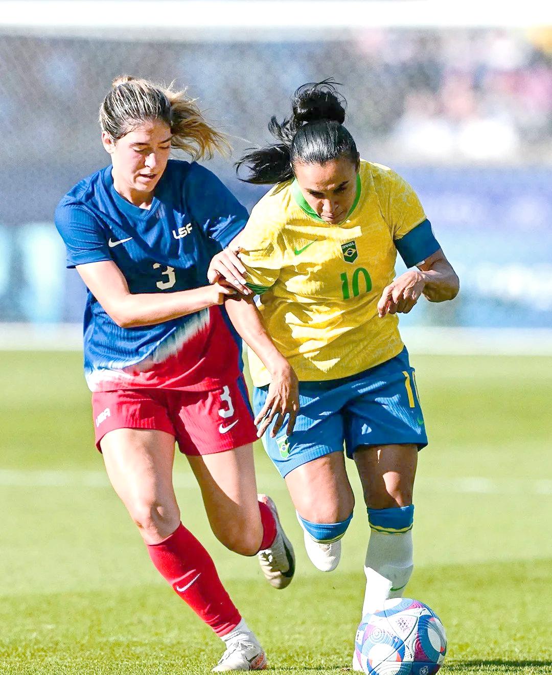 开云体育中国-巴西女足队员发挥出色获得胜利