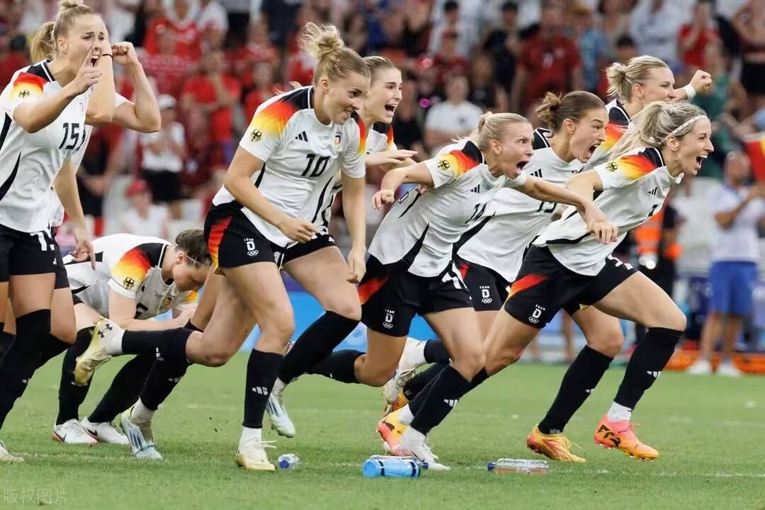 巴西女足队员发挥出色获得胜利 巴西女足队员发挥出色获得胜利