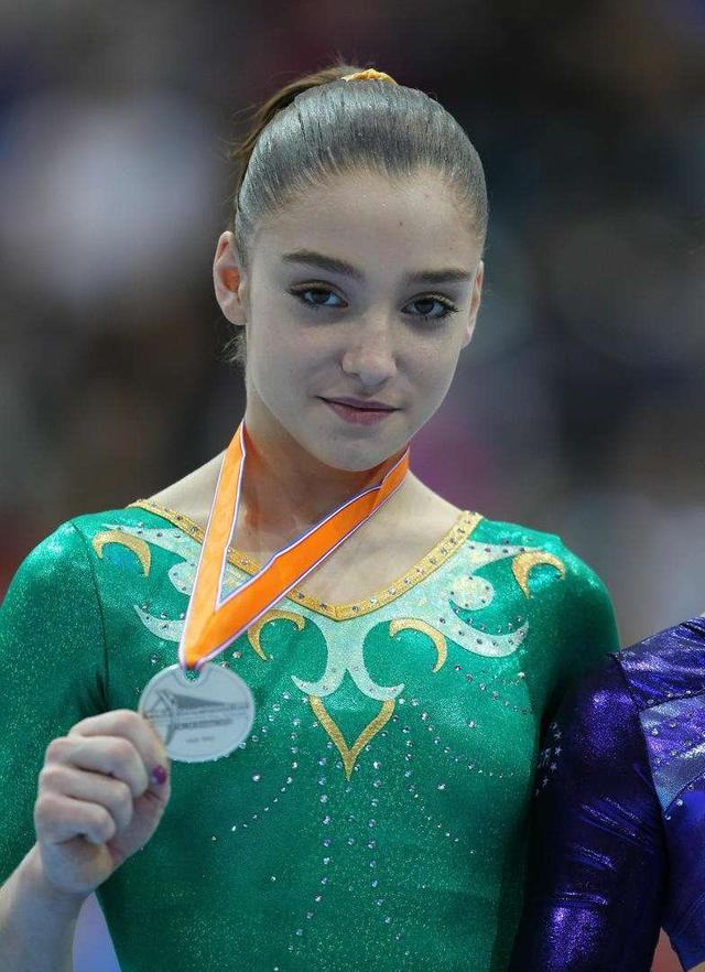 开云体育登录-俄罗斯体操队表现出色，取得优异成绩