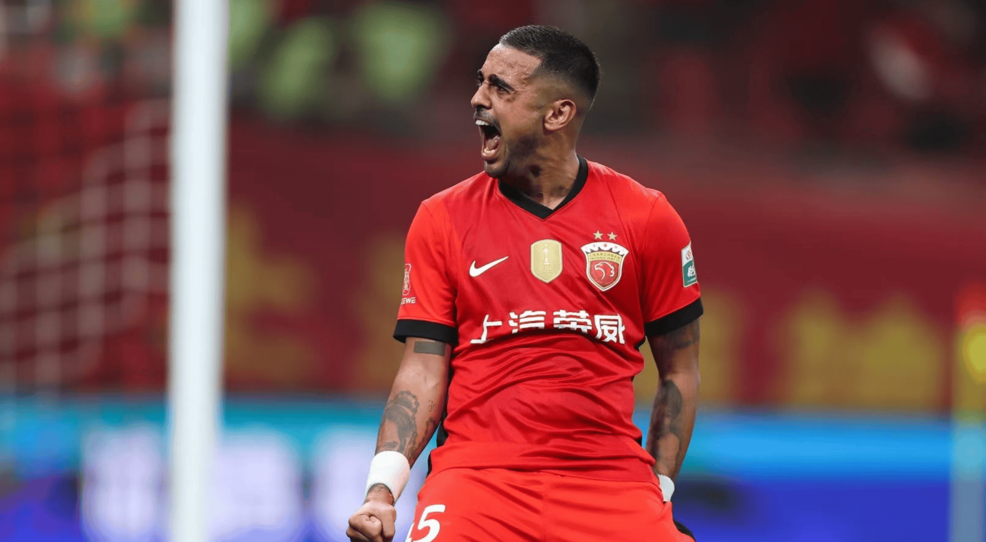 里昂青训球员崭露头角,成为球队新希望的简单介绍 里昂青训球员崭露头角,成为球队新希望的简单介绍