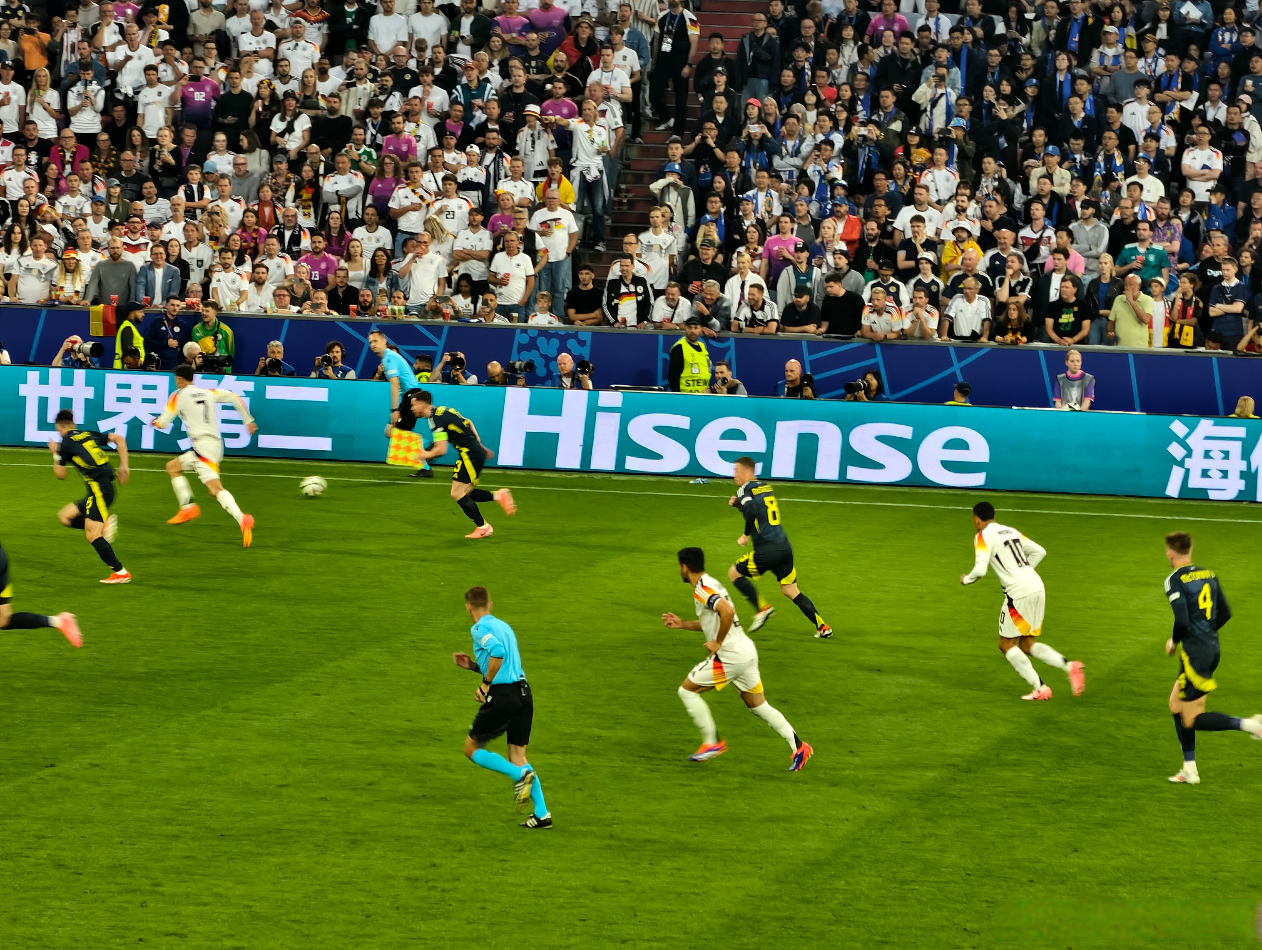 包含欧洲国家杯引燃球迷热情，足球盛宴即将开启的词条