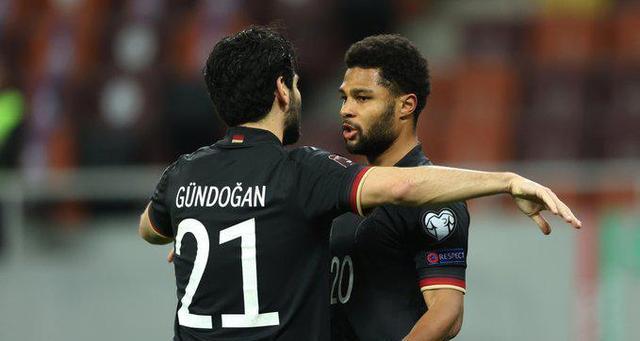 关于意大利豪取七连胜，小组晋级在望的信息