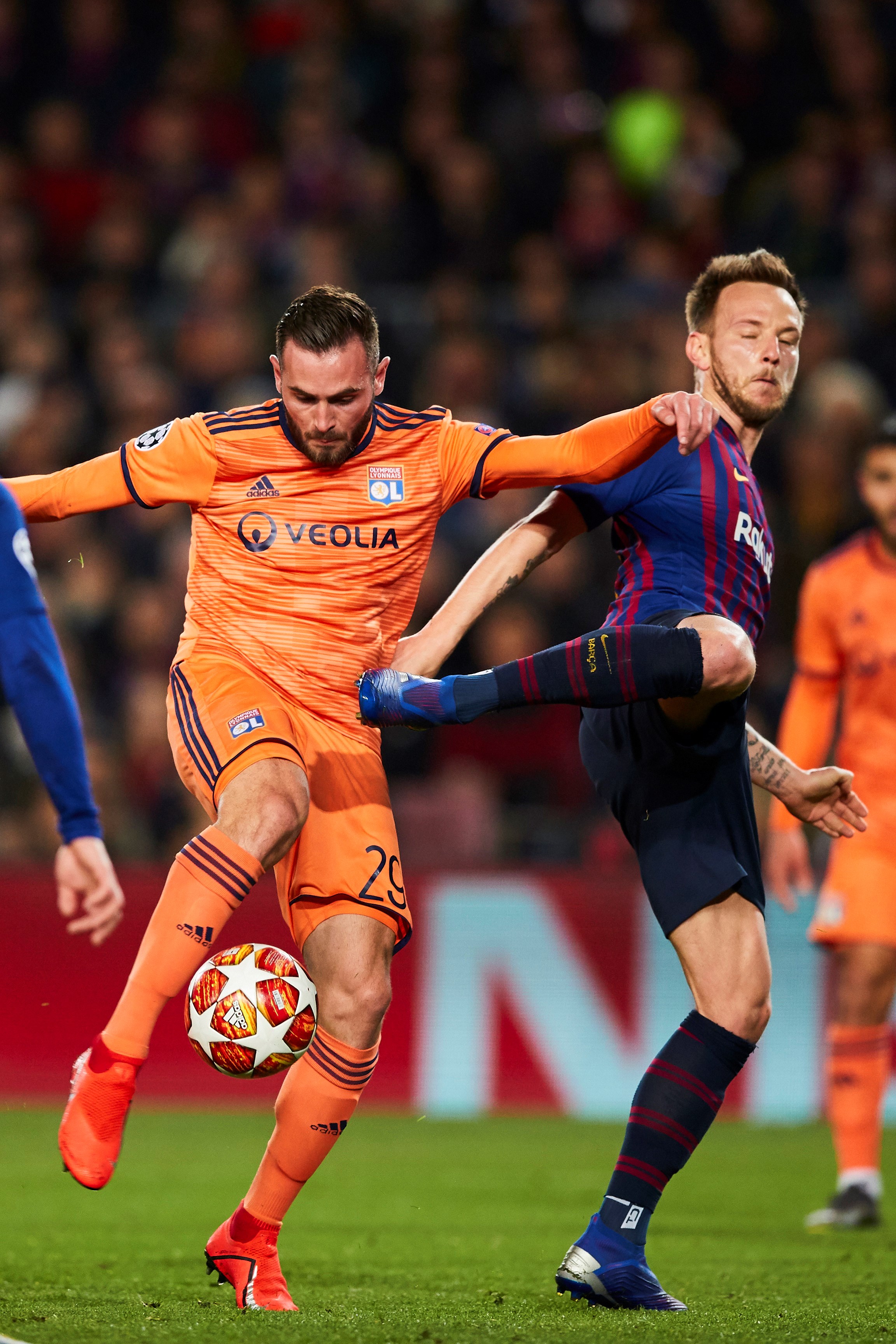 关于巴塞罗那全胜晋级，争取下一关的信息