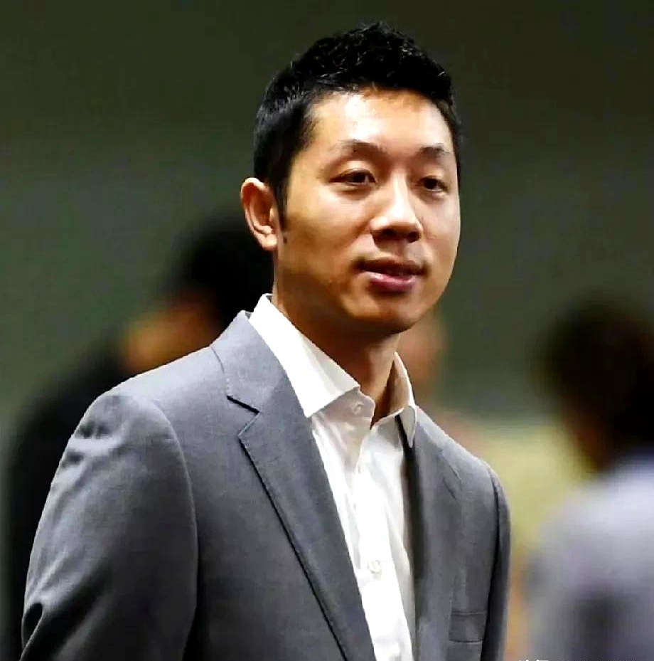 包含中国乒乓球队力克波兰乒乓球队，许昕制霸全场的词条