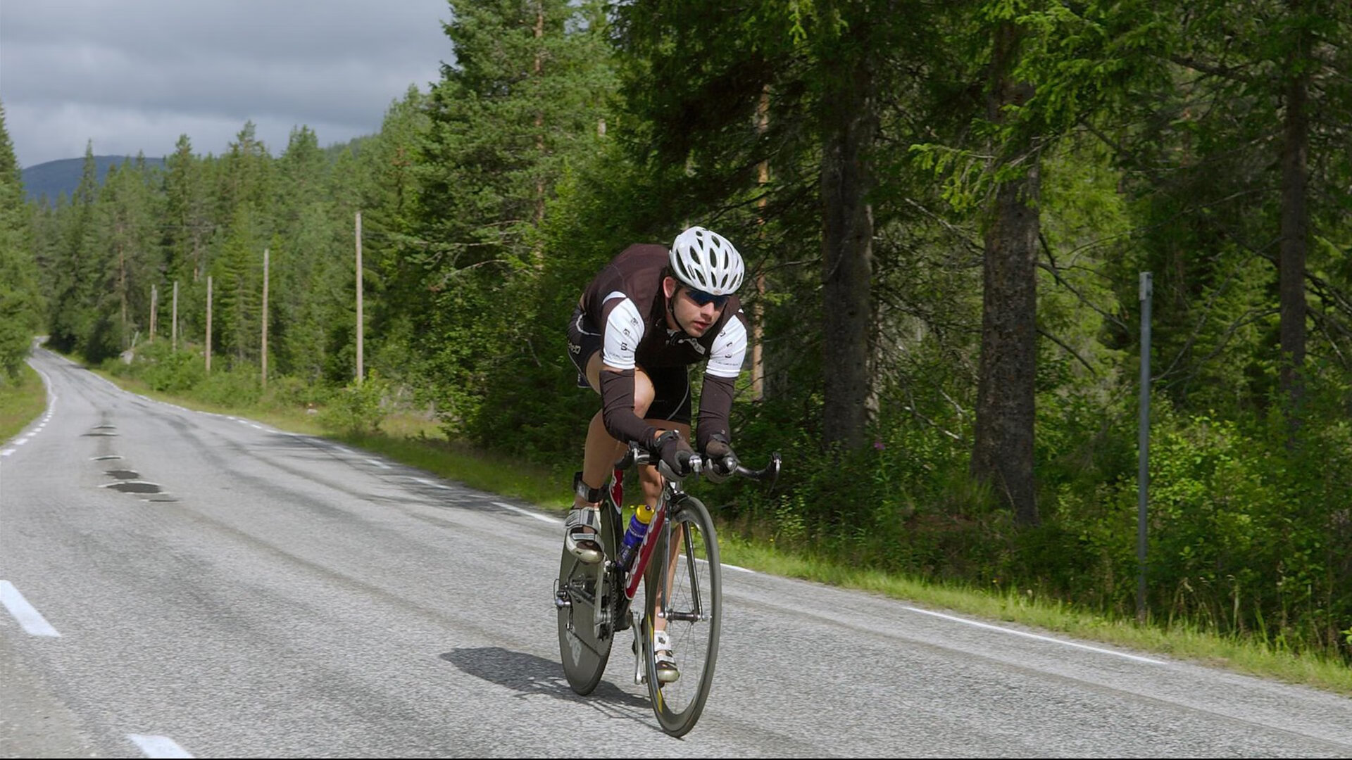 新疆队带走广厦队，武切维奇关键节点连续得分